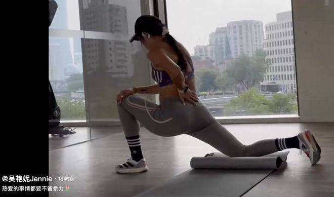 《信箱》:女性反抗的号角 2007-04-18 在这个男权社会里,作为一种主流话语形态表达方式的电影,也时刻表露出对女性的鄙夷和女性附属地位的认同。